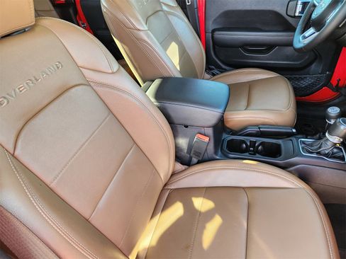 Used 2023 Jeep Gladiator Overland w/ Popular Equipment Package image 19