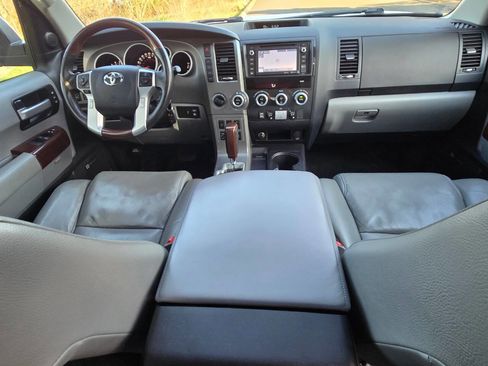 Used 2016 Toyota Sequoia Platinum image 12