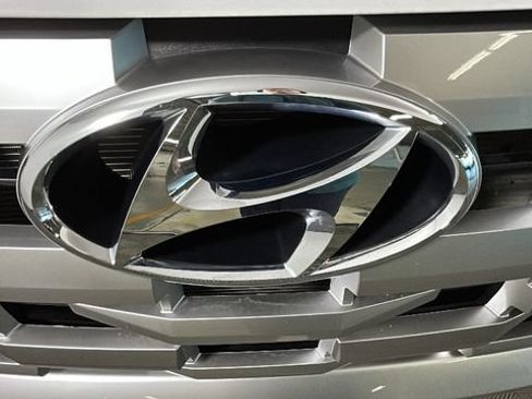 Certified 2023 Hyundai Santa Cruz SEL w/ Activity Package FWD image 8