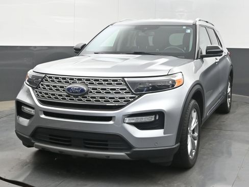 Used 2021 Ford Explorer Limited w/ Equipment Group 301A image 3