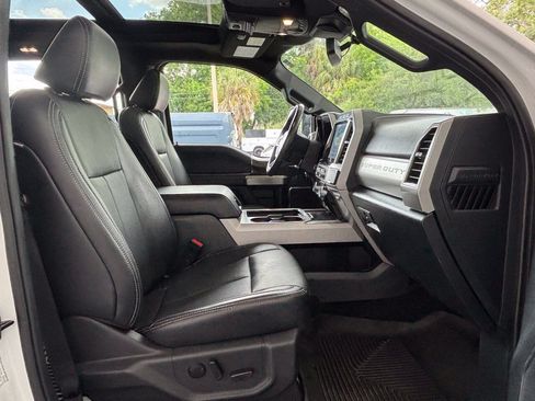 Used 2022 Ford F250 Lariat w/ Tremor Off-Road Package AWD/4WD image 32