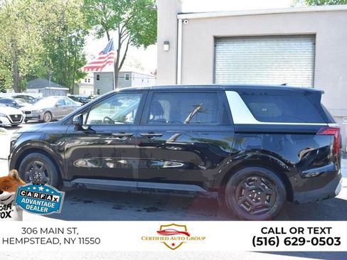 Used 2025 Kia Carnival FWD image 5