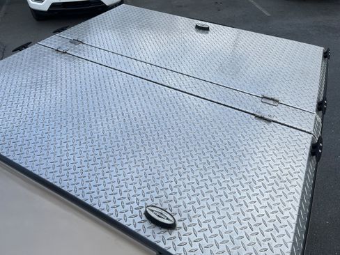 Used 2013 Ford F150 XLT w/ Luxury Equipment Group image 9