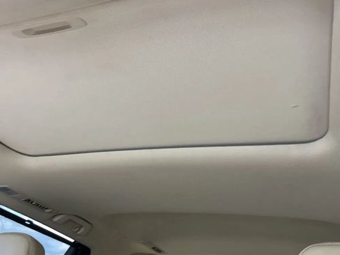 Used 2016 Toyota Highlander XLE AWD/4WD image 32