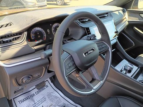 New 2026 Jeep Grand Cherokee Limited AWD/4WD image 10