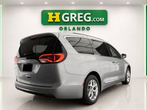 Used 2020 Chrysler Pacifica Limited FWD image 6