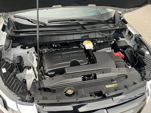 Certified 2024 Nissan Pathfinder Platinum image 12