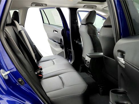 Certified 2022 Toyota Corolla Cross XLE image 27