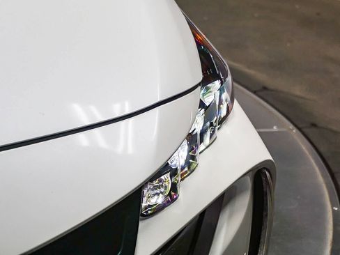 Certified 2019 Toyota Prius Prime Advanced w/ Carpet Mat Package image 4