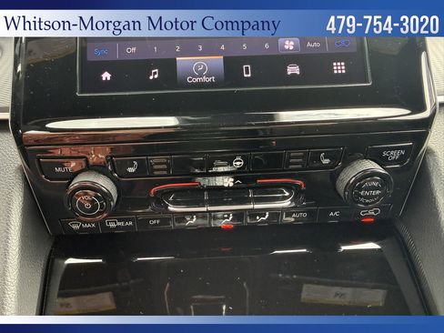 New 2025 Jeep Grand Cherokee L Laredo image 23