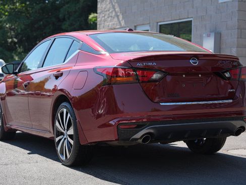 Used 2020 Nissan Altima 2.5 SR w/ Premium Package AWD/4WD image 3