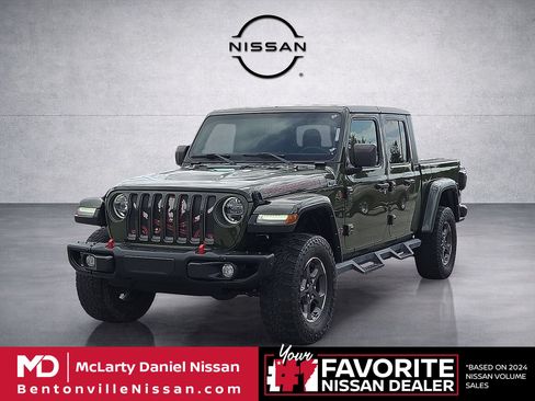 Used 2022 Jeep Gladiator Rubicon w/ LED Lighting Group AWD/4WD image 2