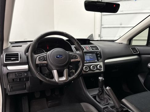 Used 2017 Subaru Crosstrek 2.0i Premium w/ Popular Package #1 AWD/4WD image 21