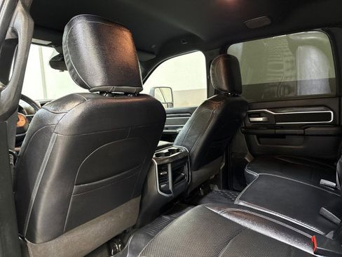 Used 2024 RAM 3500 Big Horn w/ Night Edition image 40