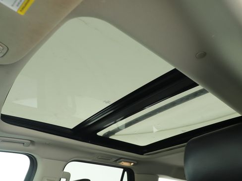 Used 2019 Ford Expedition Platinum image 15