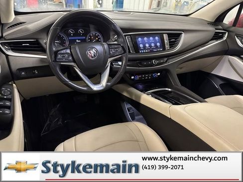 Used 2023 Buick Enclave Essence FWD image 5