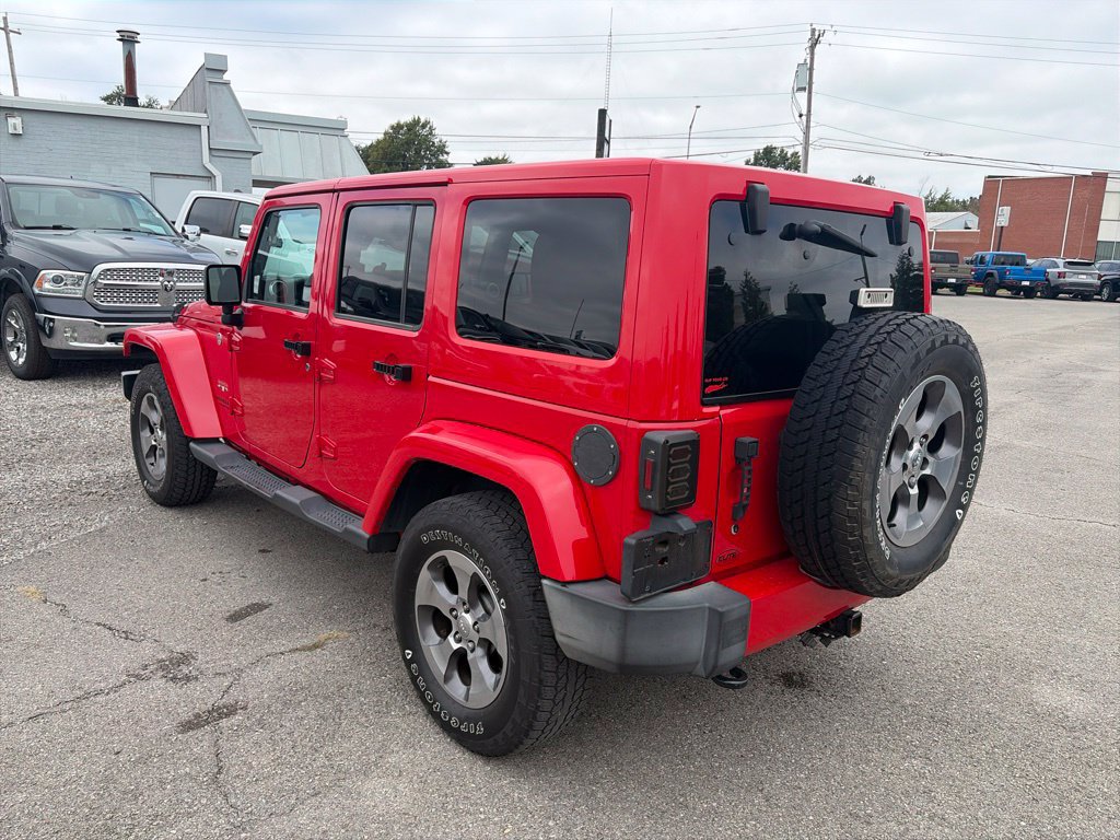 Used 2016 Jeep Wrangler Unlimited Sahara w/ Connectivity Group AWD/4WD image 4
