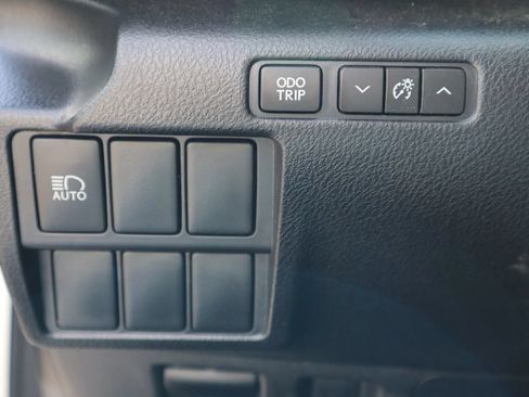 Used 2017 Lexus IS 200t RWD image 32