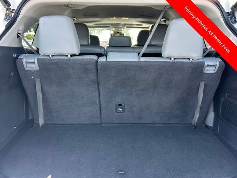 Used 2023 Toyota Highlander Limited FWD image 18