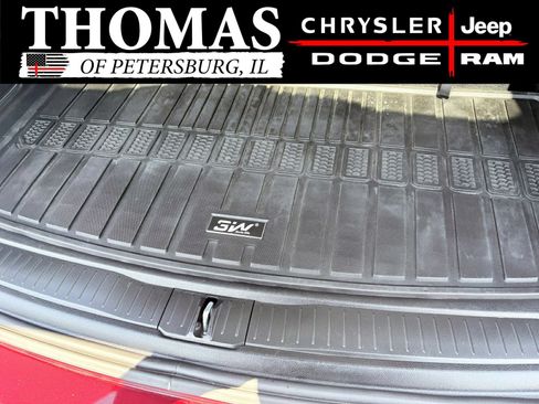 Used 2022 Jeep Grand Cherokee L Limited AWD/4WD image 10