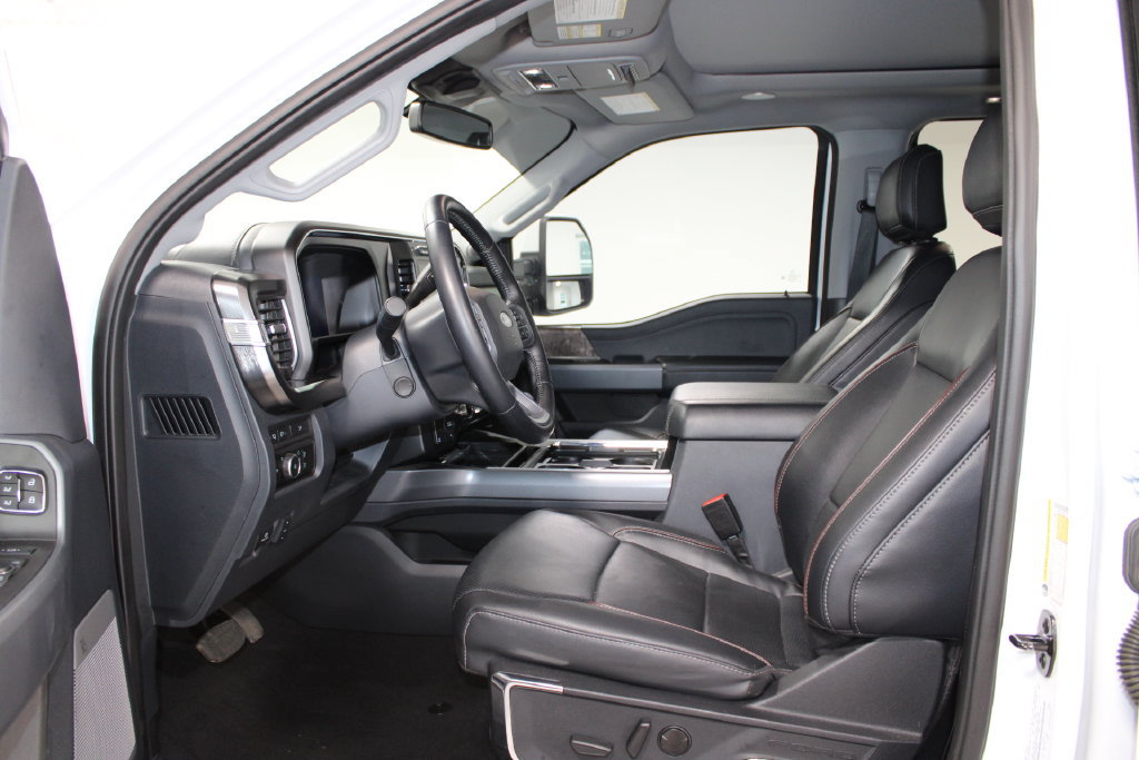 Used 2023 Ford F250 Lariat w/ Lariat Ultimate Package AWD/4WD image 25
