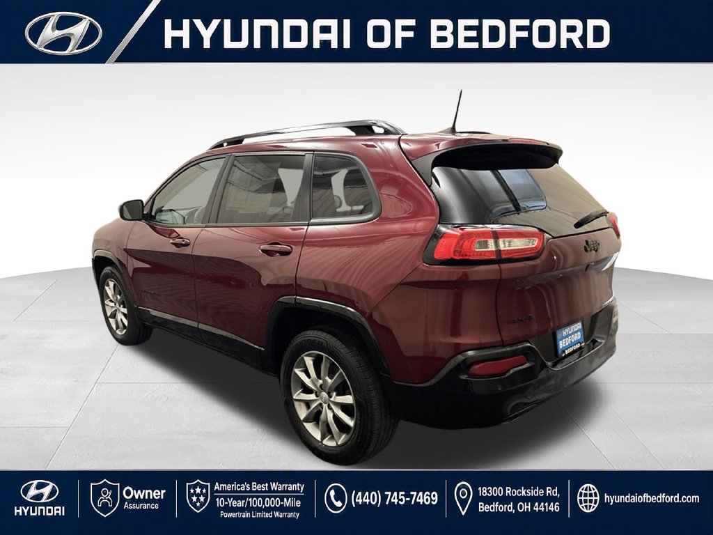 Used 2018 Jeep Cherokee Latitude AWD/4WD image 9