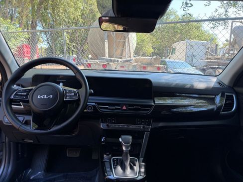 Used 2025 Kia Seltos S FWD image 32