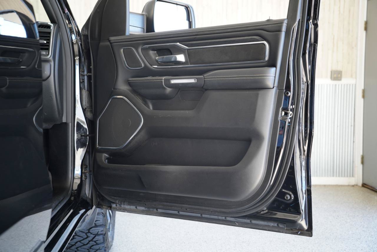 Used 2024 RAM 1500 Laramie AWD/4WD image 33