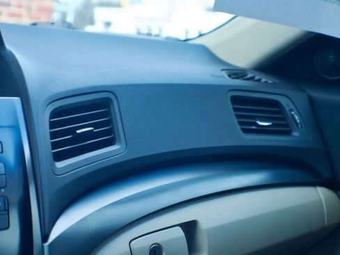 Used 2014 Acura ILX w/ Premium Package image 32