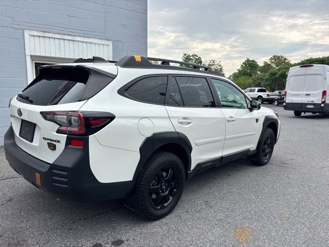 Used 2022 Subaru Outback Wilderness AWD/4WD image 5