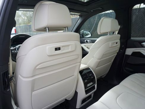 Used 2020 BMW X5 xDrive40i w/ Executive Package image 15