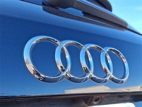 Used 2017 Audi Q5 2.0T Premium image 32