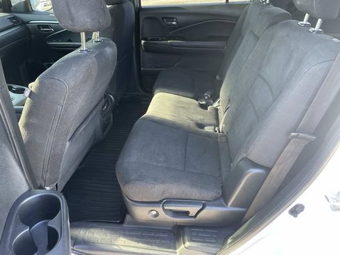 Used 2022 Honda Pilot Sport image 9