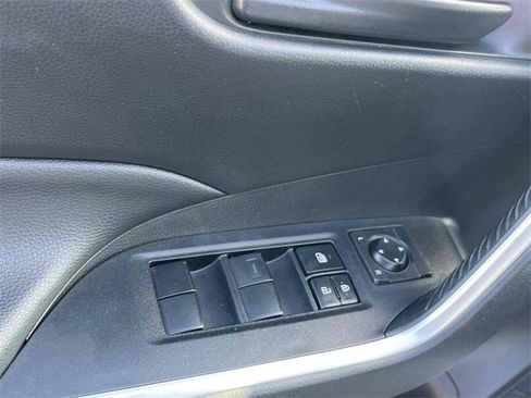 Used 2021 Toyota RAV4 LE image 25