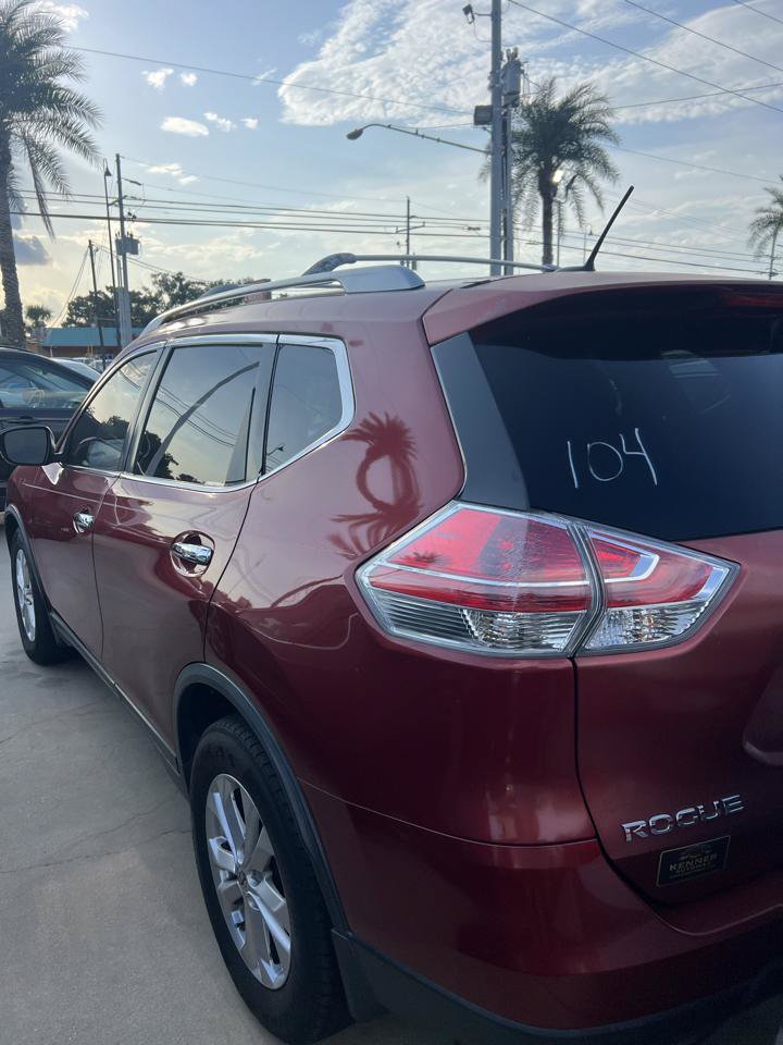 Used 2015 Nissan Rogue SV FWD image 4