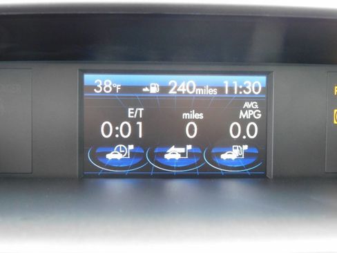 Used 2015 Subaru Forester 2.5i Premium w/ All-Weather Package image 11