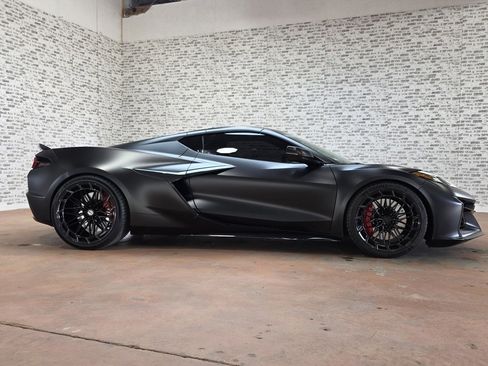 Used 2025 Chevrolet Corvette Z06 w/ Stealth Interior Trim Package image 7