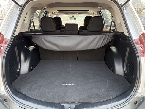 Used 2013 Toyota RAV4 XLE AWD/4WD image 5