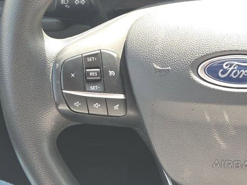 Used 2020 Ford Escape SE image 40