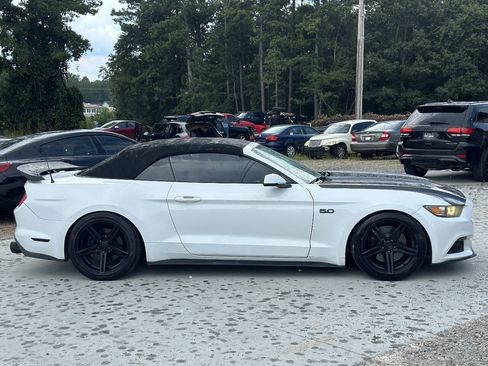Used 2015 Ford Mustang GT Premium RWD image 33