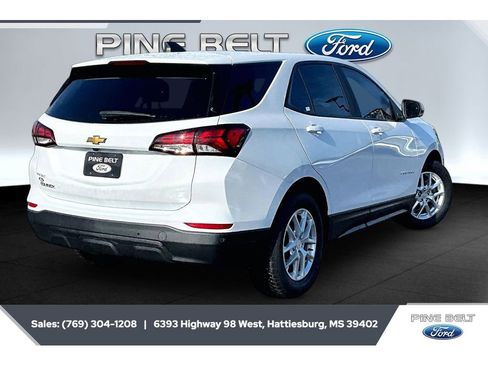 Used 2022 Chevrolet Equinox LS w/ LS Convenience Package FWD image 11