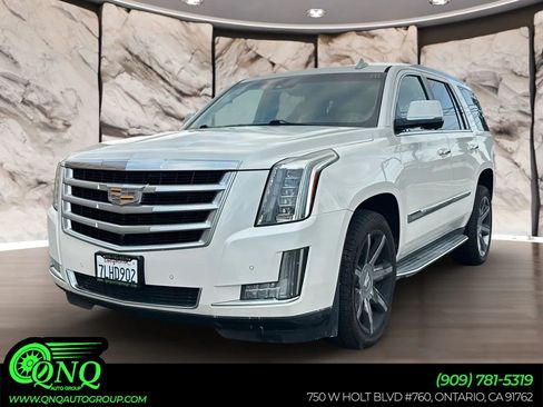 Used 2015 Cadillac Escalade Luxury AWD/4WD image 1