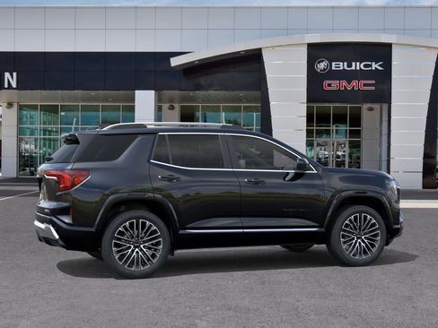 New 2026 GMC Terrain Denali w/ LPO, Black Badging Package image 5