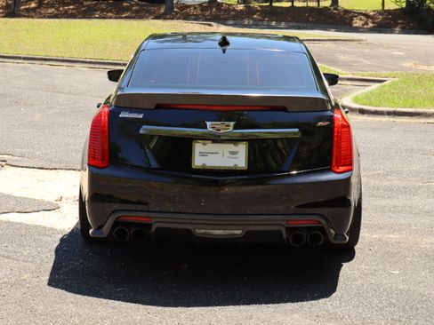 Used 2018 Cadillac CTS V w/ Carbon Fiber Package RWD image 6