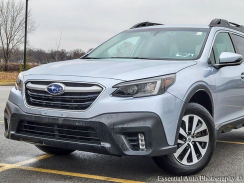 Used 2022 Subaru Outback Premium image 18