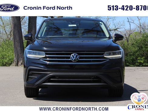 Used 2022 Volkswagen Tiguan SE image 2