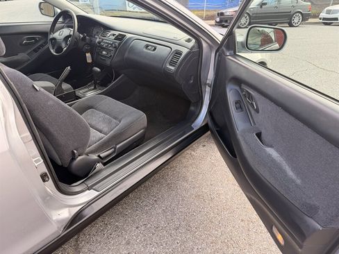 Used 2001 Honda Accord LX image 5