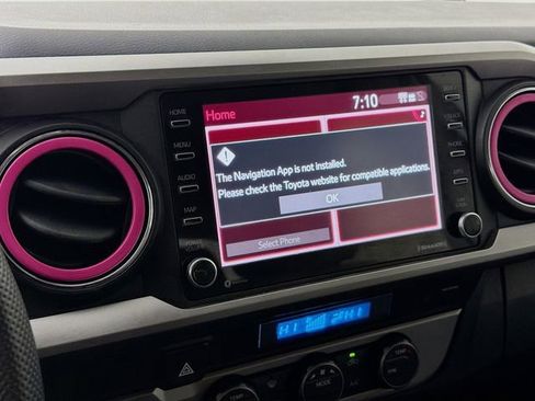 Used 2022 Toyota Tacoma SR5 image 15