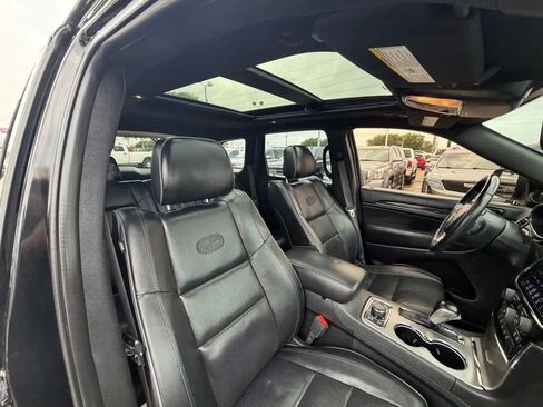 Used 2020 Jeep Grand Cherokee Overland AWD/4WD image 14