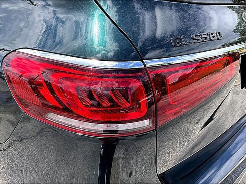 Used 2020 Mercedes-Benz GLS 580 4MATIC image 25